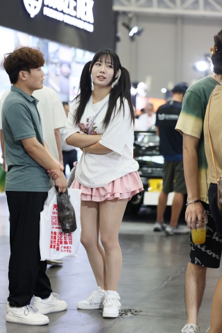 微胖妹妹的肉丝腿