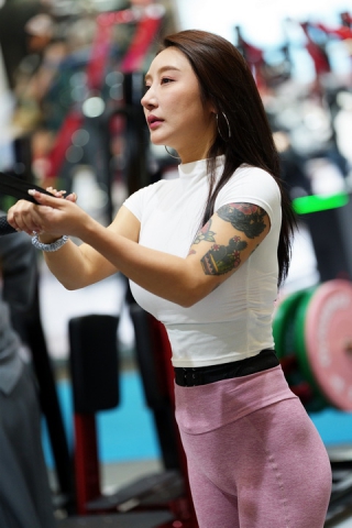 手臂纹身运动装（6K）