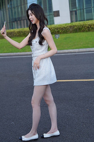 白白净净小香风